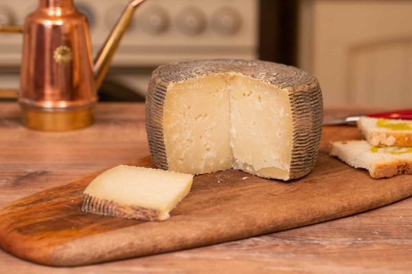 FIOR DI ROCCIA PECORINO DI GROTTA IN PEZZATURA DA 400 GR CIRCA